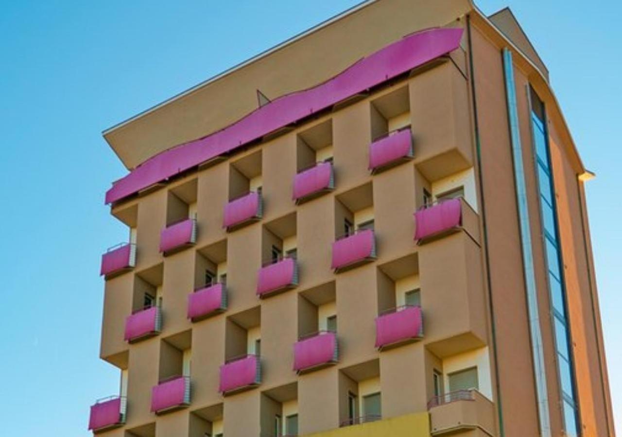 Hotel Atlantic Vista Mare Pesaro Eksteriør billede