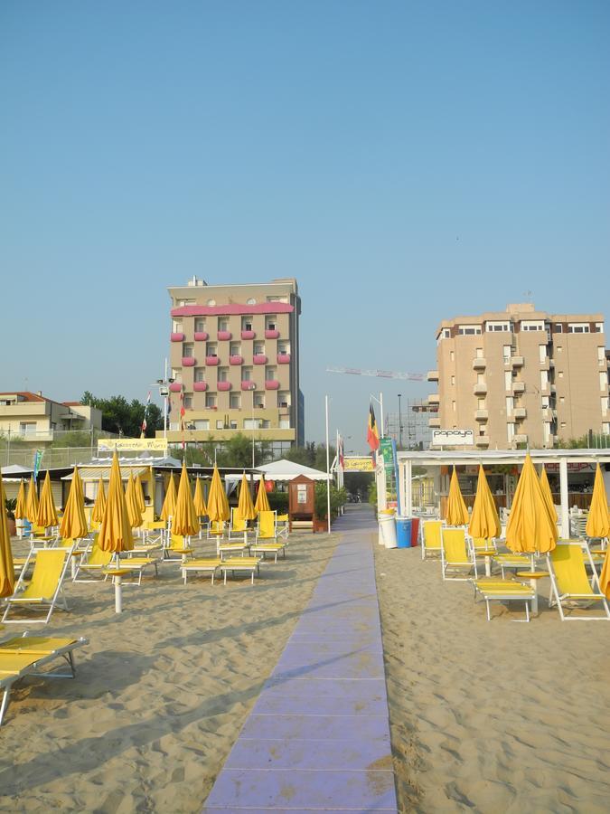 Hotel Atlantic Vista Mare Pesaro Eksteriør billede