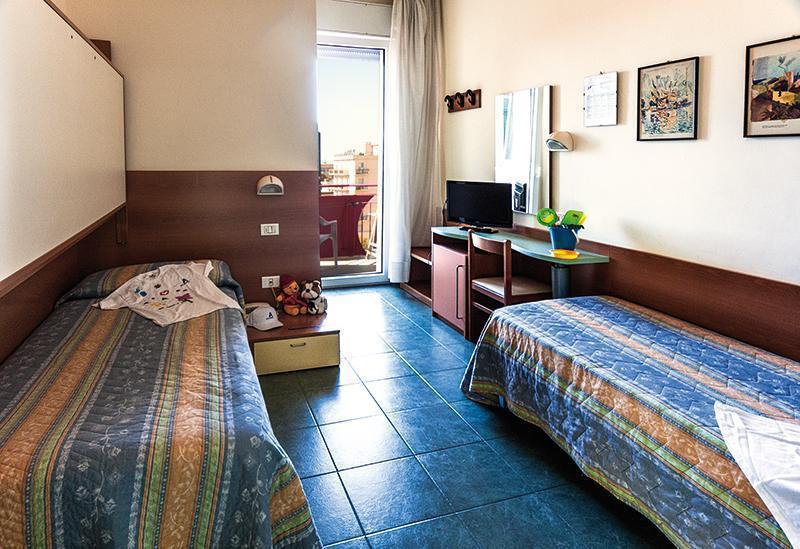 Hotel Atlantic Vista Mare Pesaro Eksteriør billede